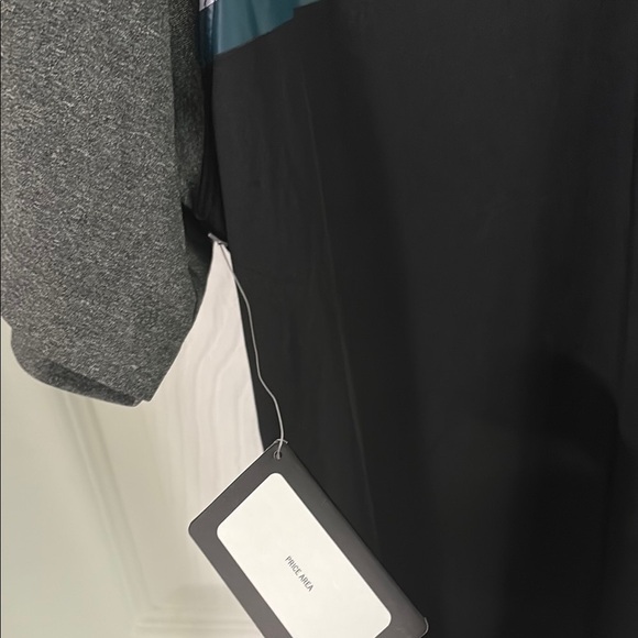 Men's Black and Gray Polo Shirt - Picture 3 of 3